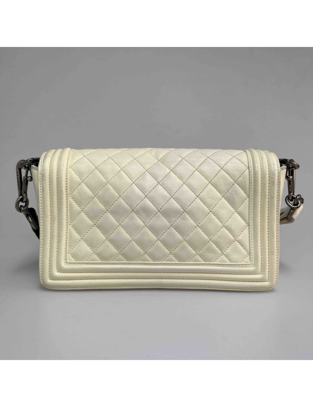 Sac Boy CHANEL coquille d'oeuf bandoulière