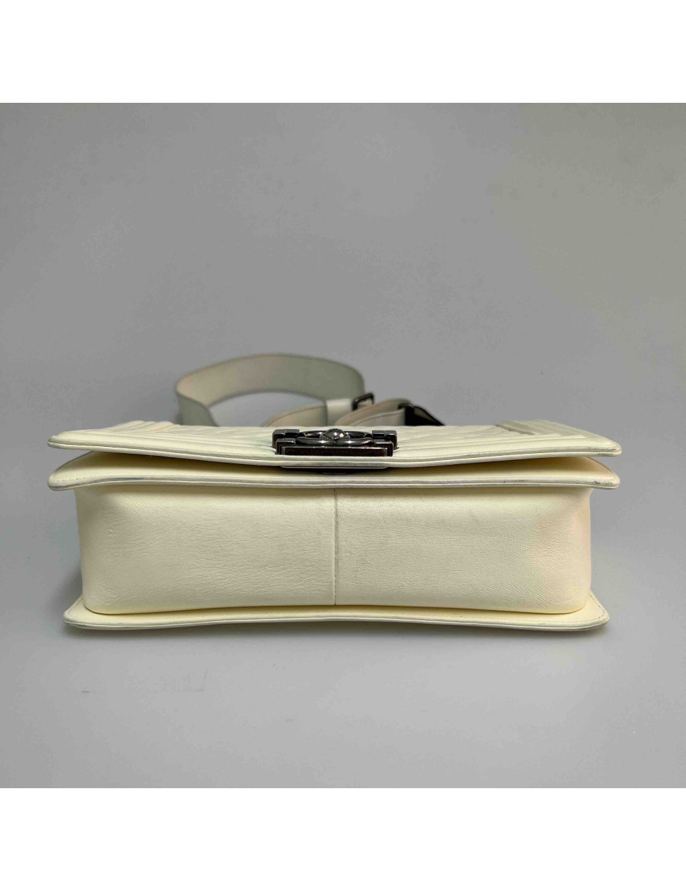 Sac Boy CHANEL coquille d'oeuf bandoulière