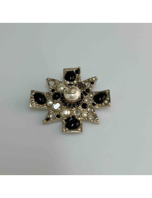 CHANEL Brooch in Gilt Metal - Occasion Certified Authentic