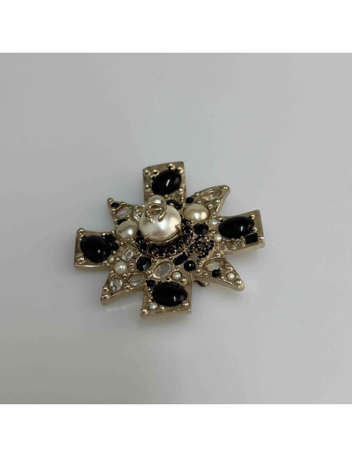 CHANEL Brooch in Gilt Metal - Occasion Certified Authentic