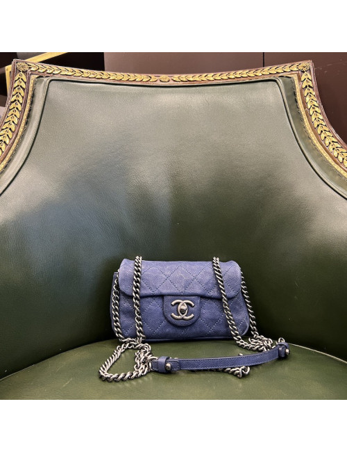Mini sac Classique CHANEL cuir bleu