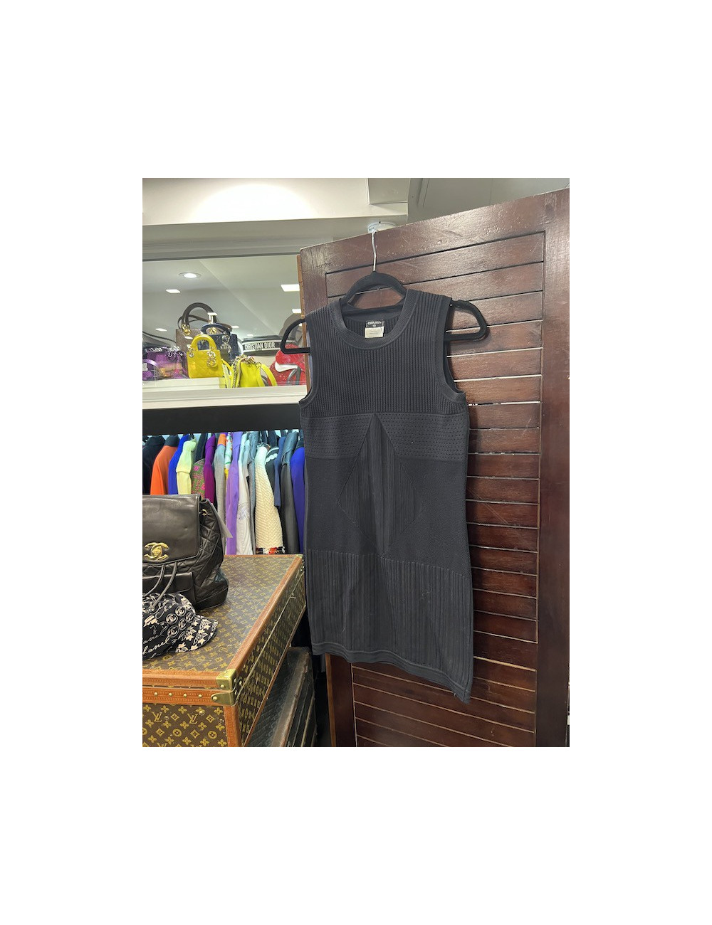 Robe sans manches CHANEL T 36 noire