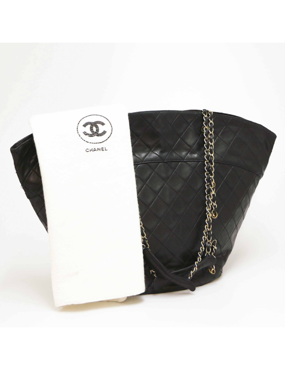 Cabas vintage CHANEL cuir d'agneau noir