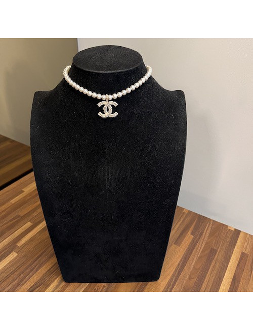 Collier CHANEL CC stras