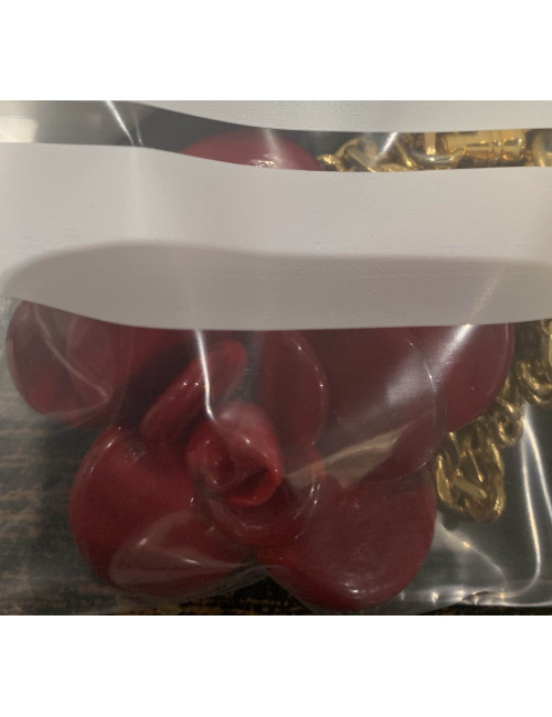 Collier camélia rouge pâte de verre