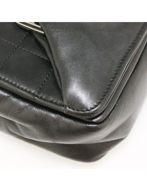 Sac à main CHANEL cuir agneau lisse noir