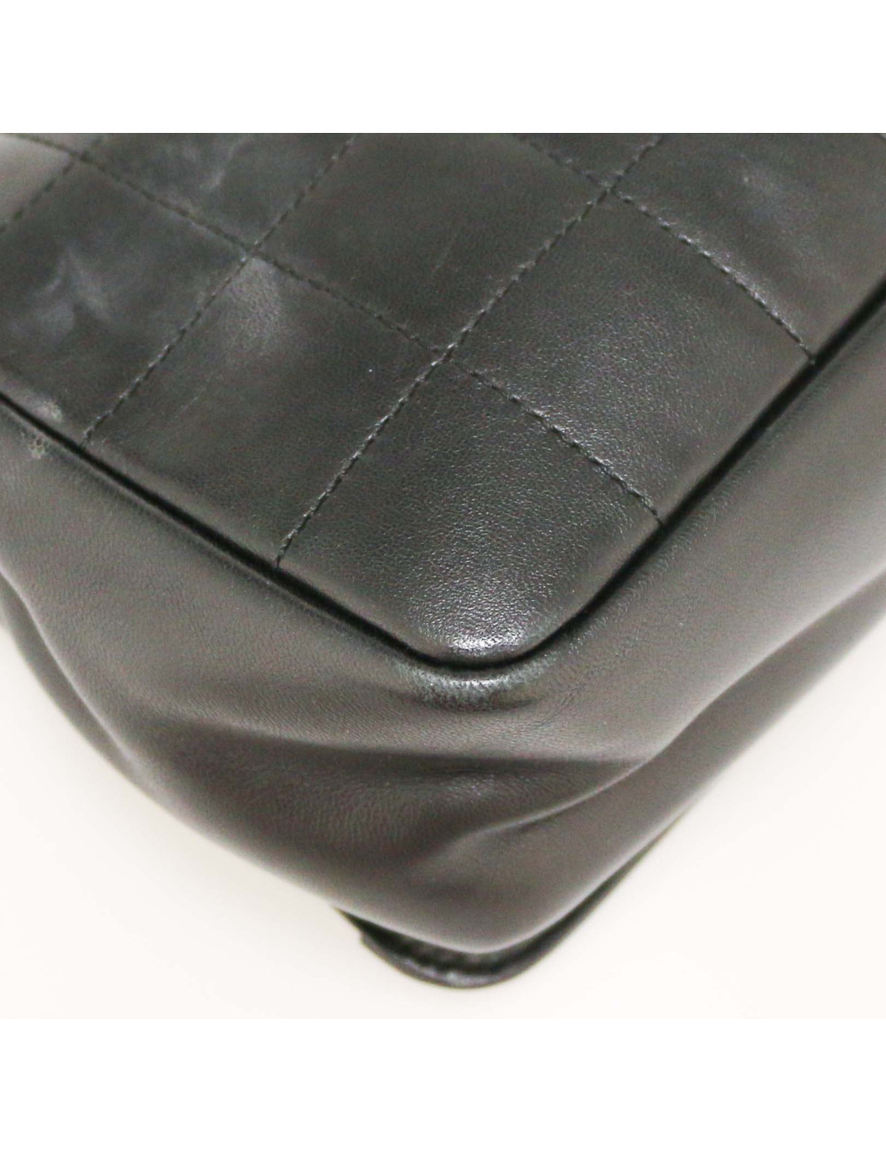 CHANEL Black Handbag - Occasion Certified Authentic