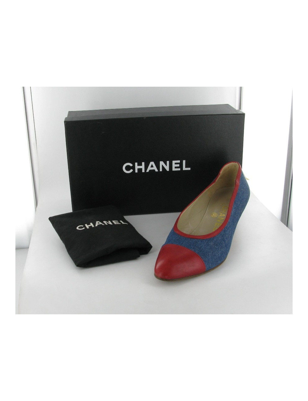 CHANEL t37.5 blue and Red pumps