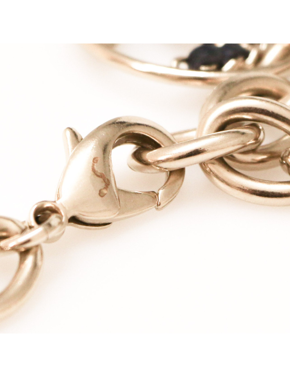 Collier CHANEL C H A N E L doré or pâle