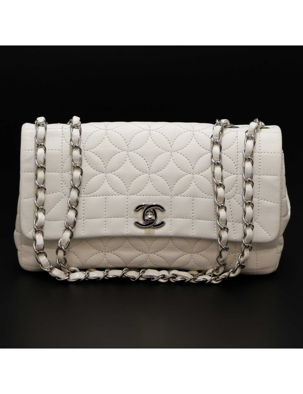 A RETEINDRE Timeless CHANEL blanc