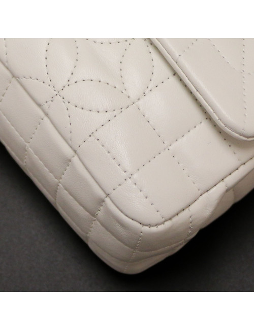 A RETEINDRE Timeless CHANEL blanc