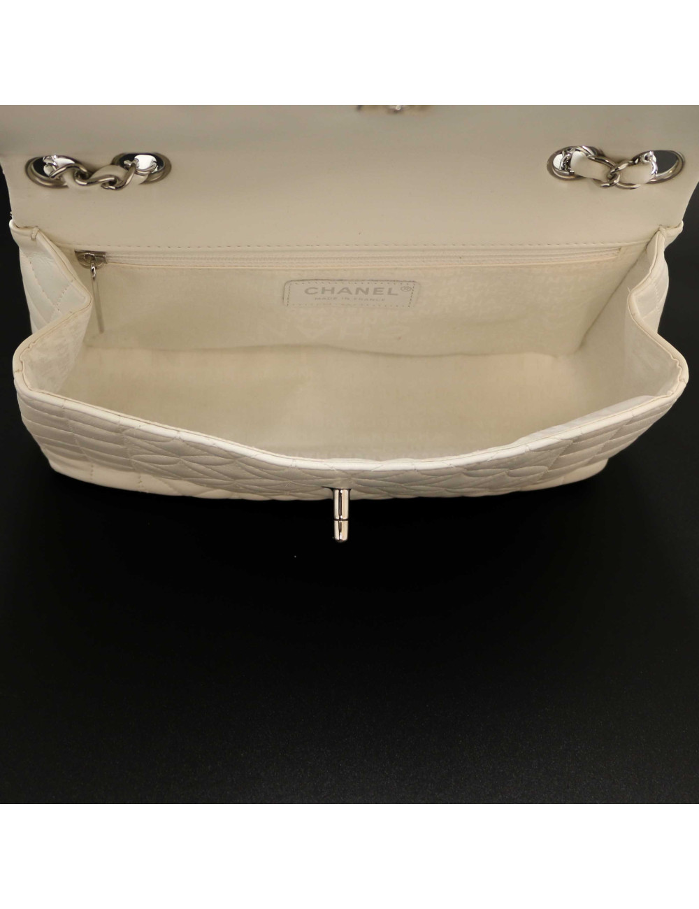 A RETEINDRE Timeless CHANEL blanc