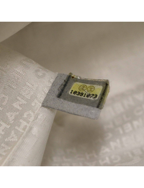 A RETEINDRE Timeless CHANEL blanc