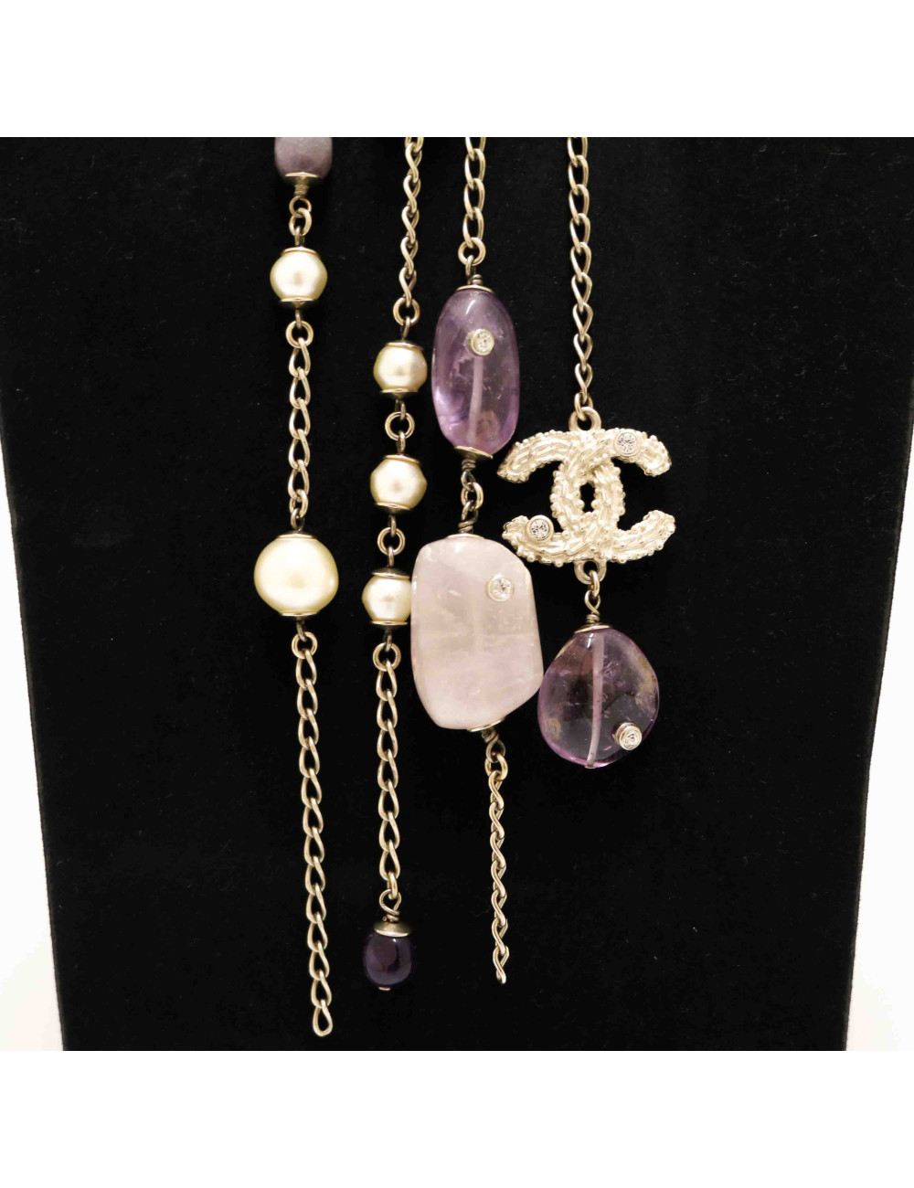 CHANEL stones and pearls necklace