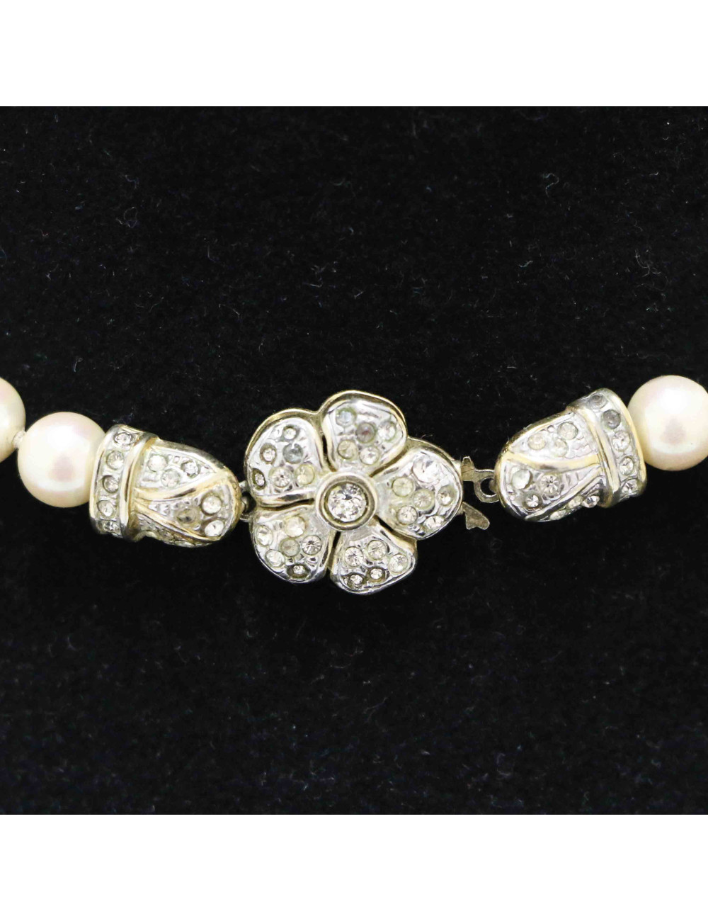 Collier camélia strass perles nacrées