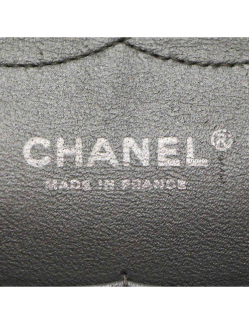 Jumbo CHANEL cuir lisse matelassé gris