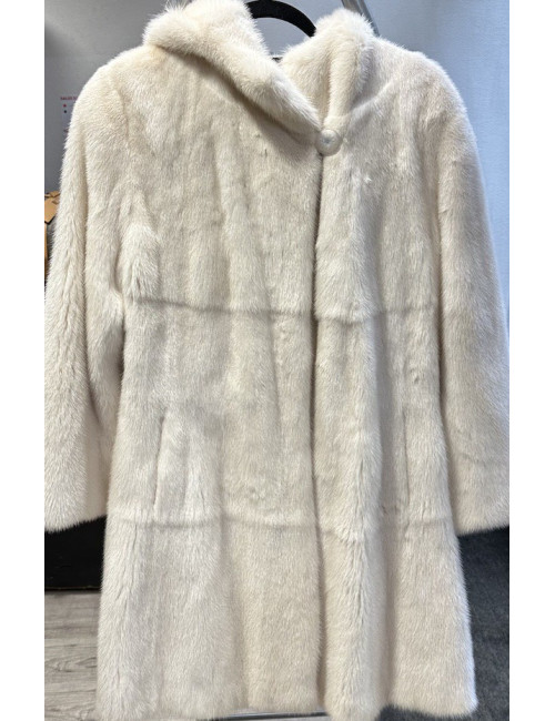 Manteau REBECCA en vison blanc et capuche