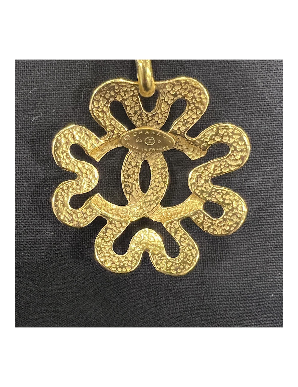 Collier long CHANEL CC doré