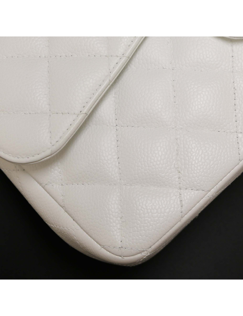 Jumbo CHANEL cuir grainé blanc