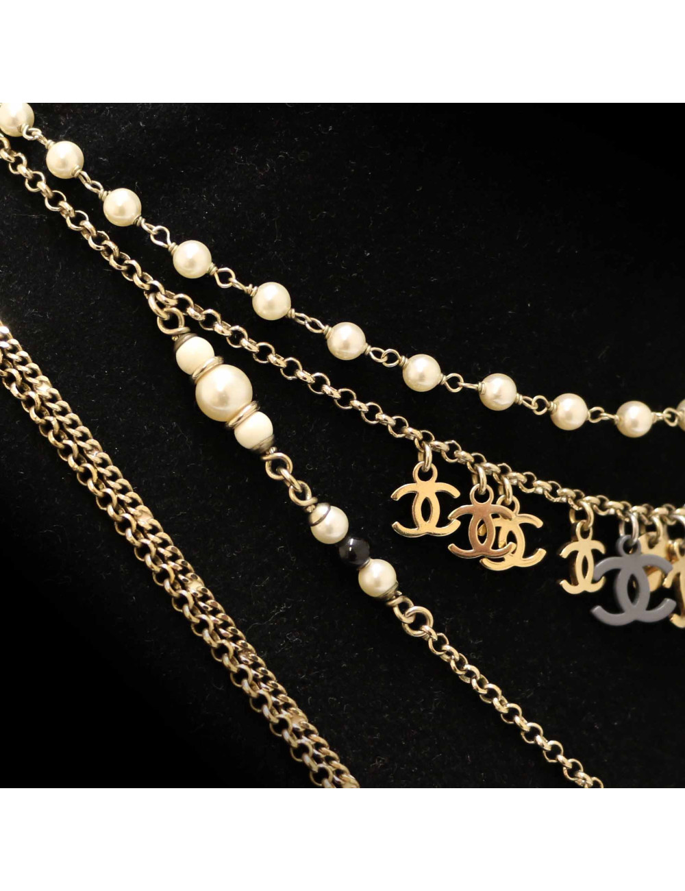 Sautoir CHANEL multirangs 