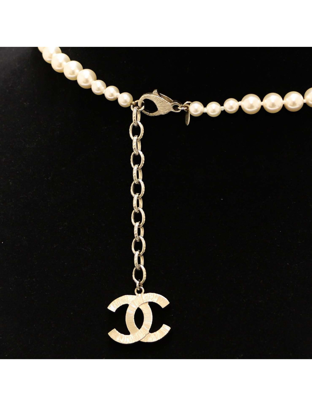 Sautoir CHANEL perles 