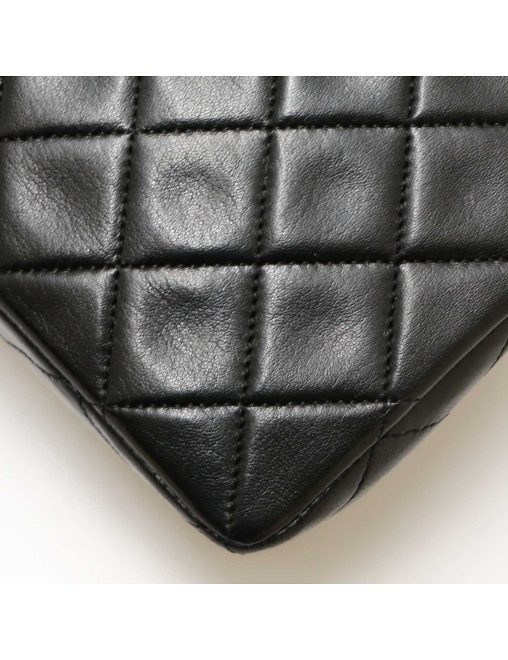 Sac vintage CHANEL classique noir
