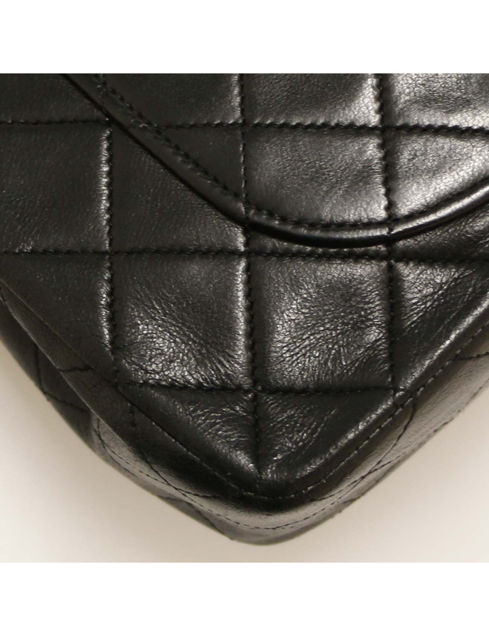 Timeless CHANEL noir 