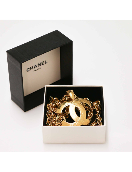 Long collier CHANEL CC matelassé doré