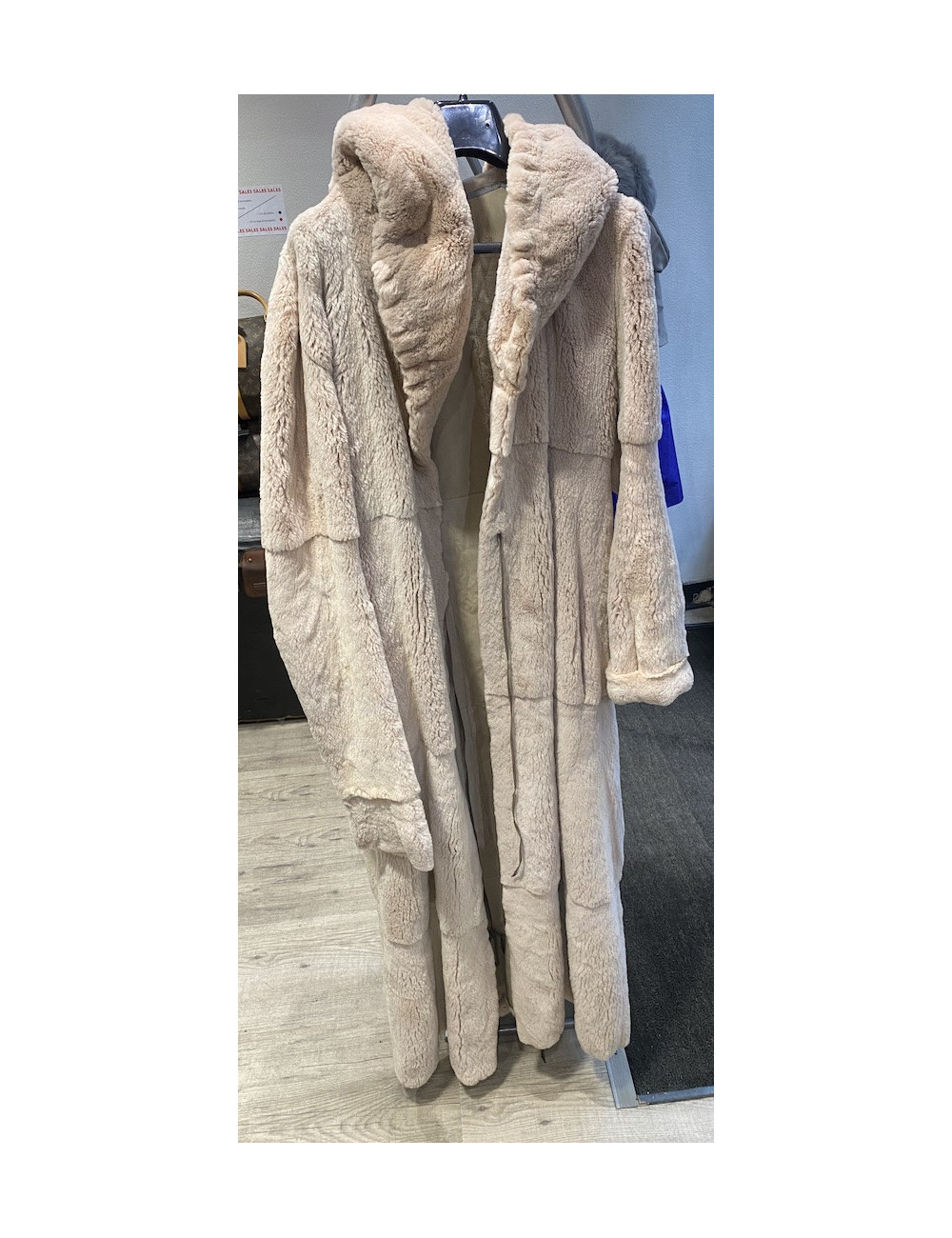 Manteau FENDI vison rasé rose