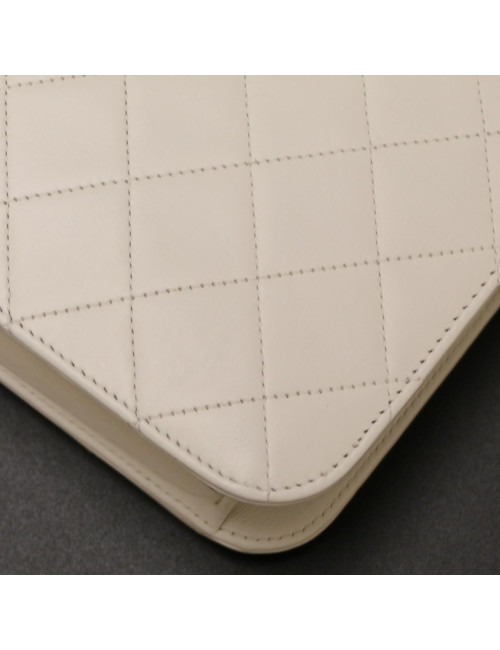 Sac vintage CHANEL cuir blanc