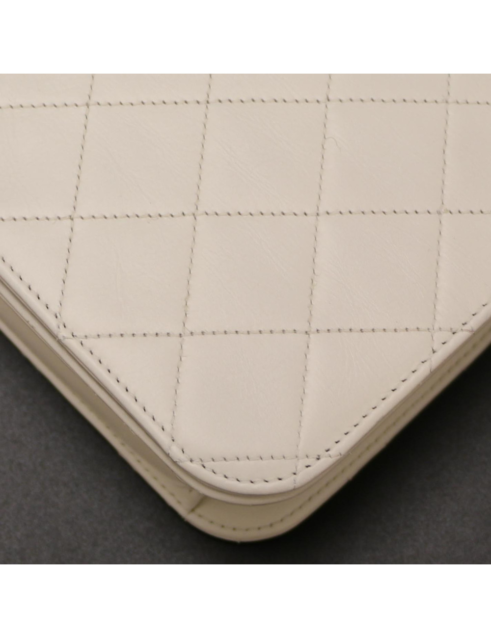 Sac vintage CHANEL cuir blanc