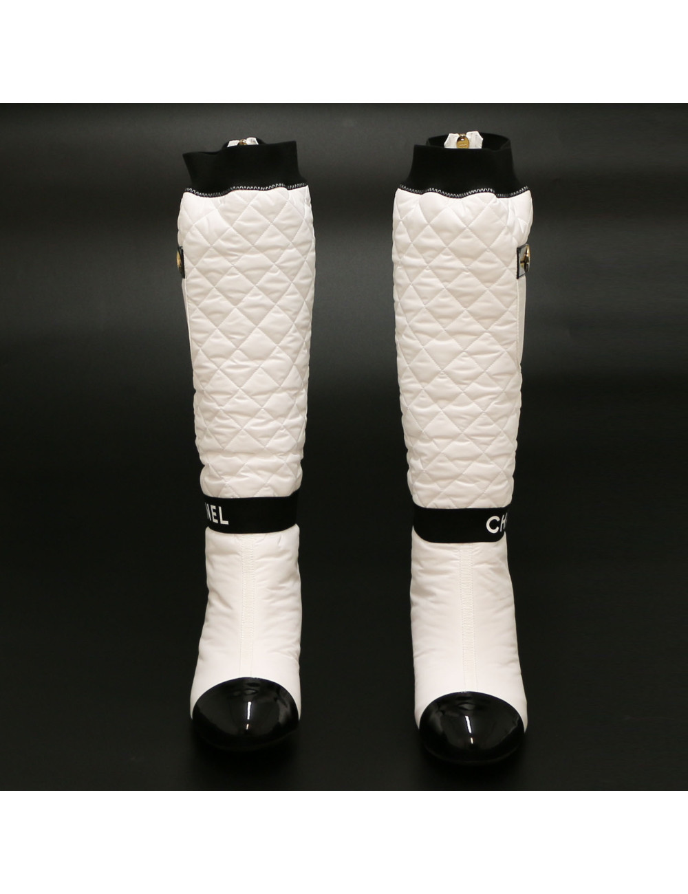 CHANEL boots with removable white gaiters size 37FR