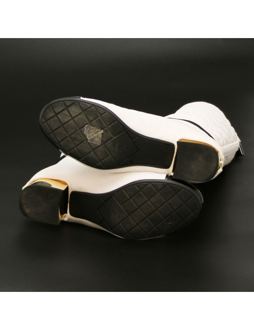 Bottes CHANEL T37  Collector guetres amovibles blanches