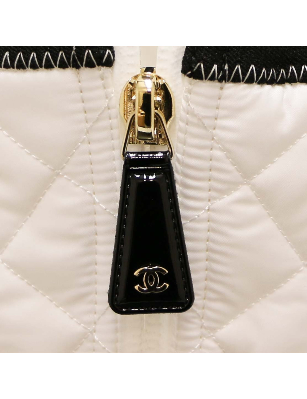 Bottes CHANEL T37  Collector guetres amovibles blanches