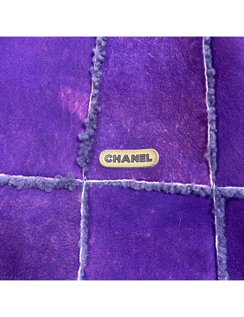 Veste T36 CHANEL peau retournée violette