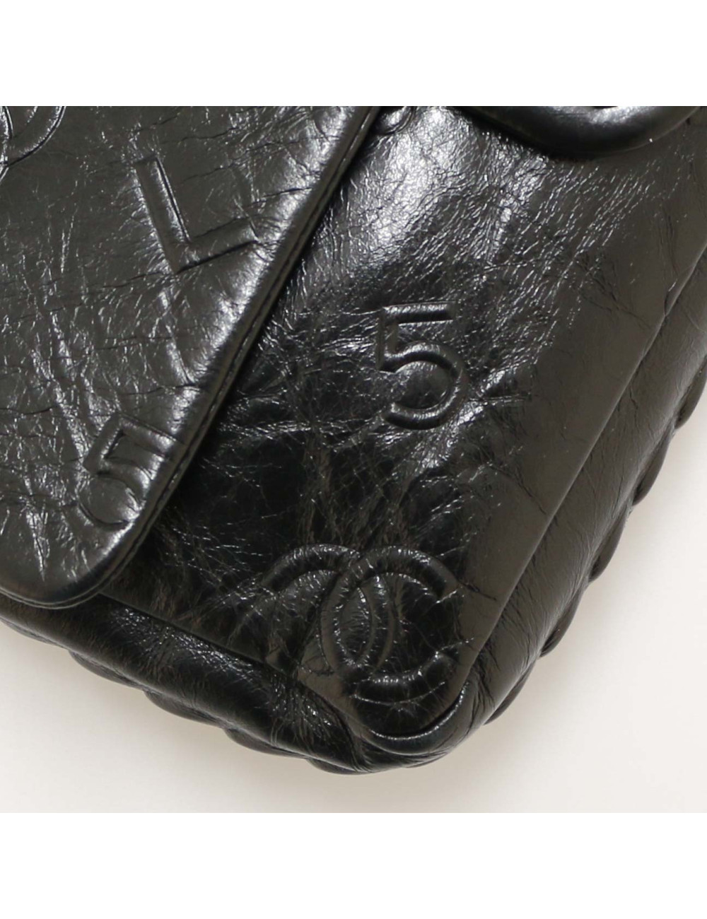 Sac CHANEL cuir embossé noir
