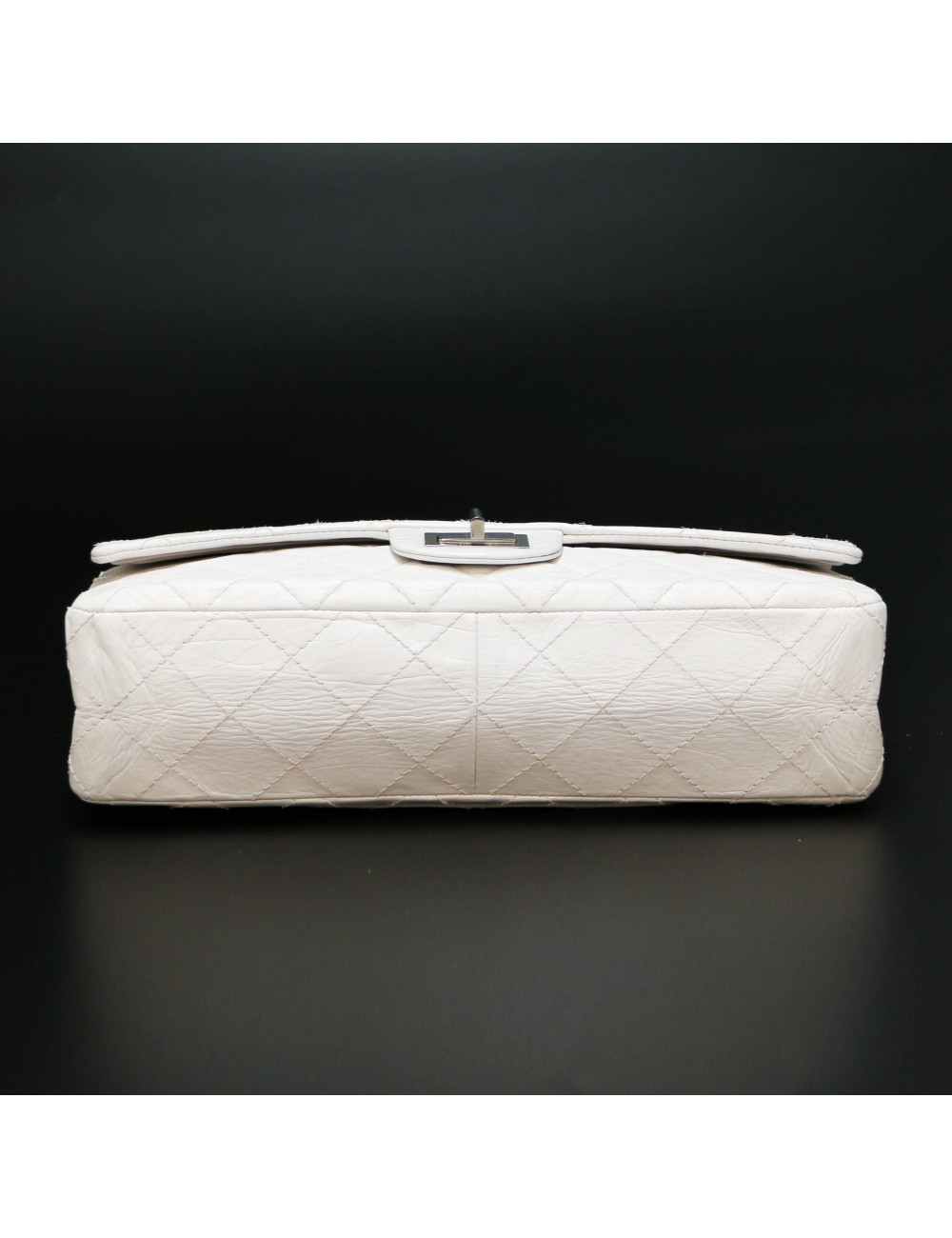 Jumbo CHANEL cuir froissé blanc