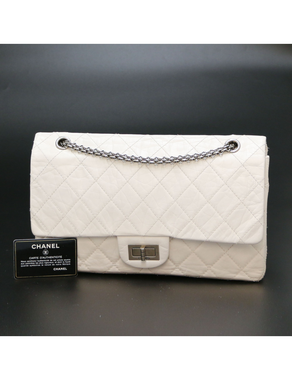 Jumbo CHANEL cuir froissé blanc