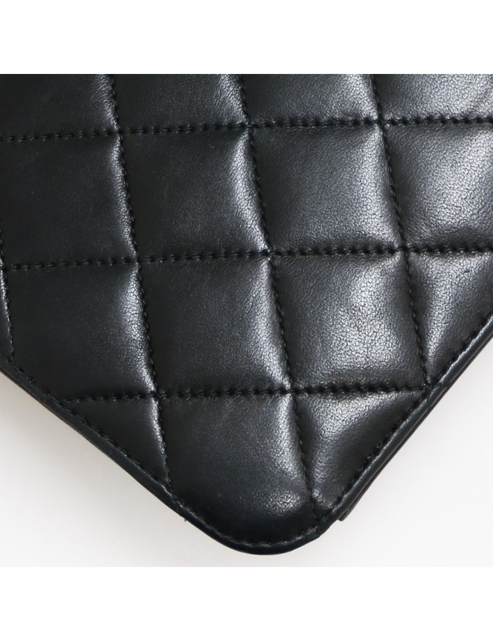 Mini sac CHANEL WOC cuir matelassé noir