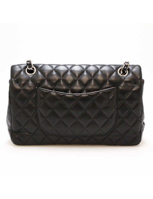 Timeless CHANEL matelassé noir