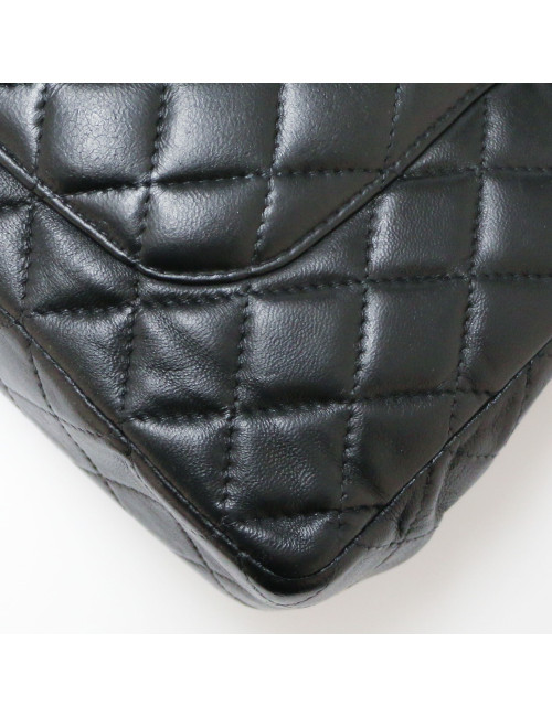Timeless CHANEL matelassé noir