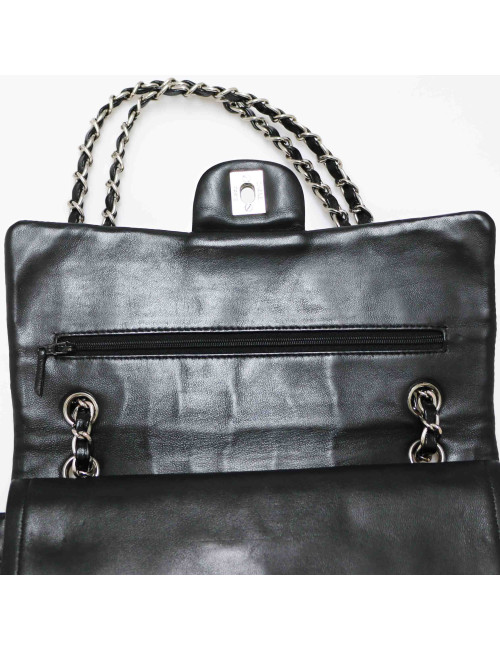 Timeless CHANEL matelassé noir