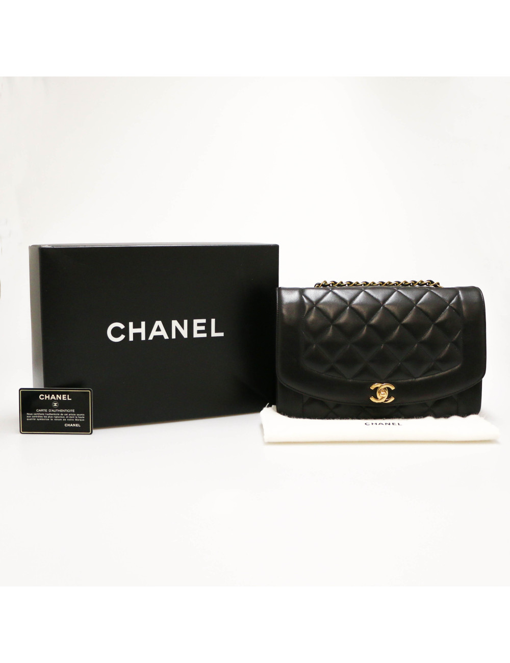 Sac vintage Diana CHANEL noir