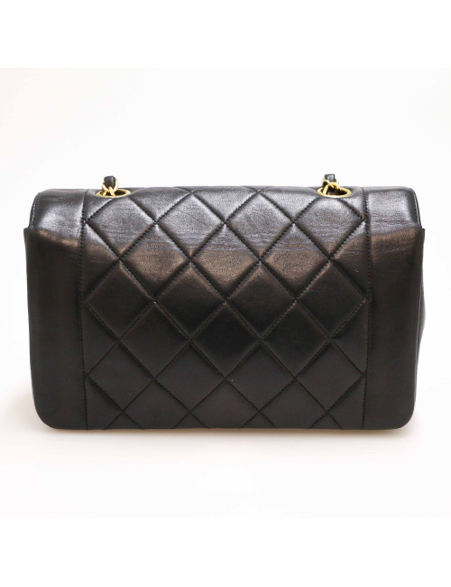 Petit CHANEL Diana vintage