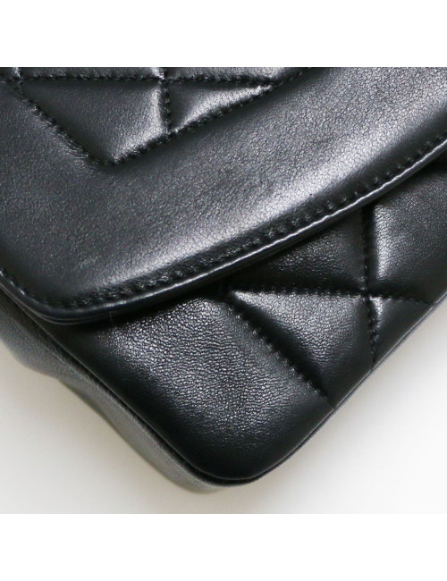 Petit CHANEL Diana vintage