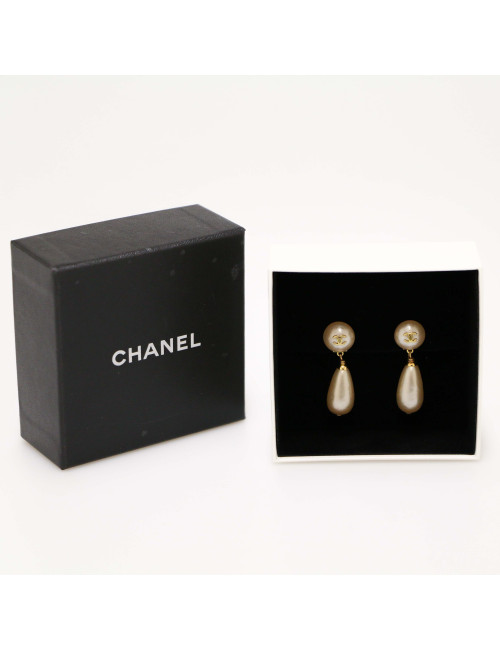 Clips pendants CHANEL nacre