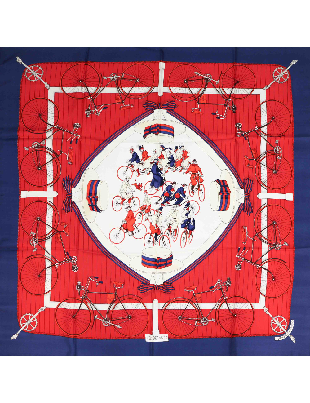 Carré HERMES soie 100 %