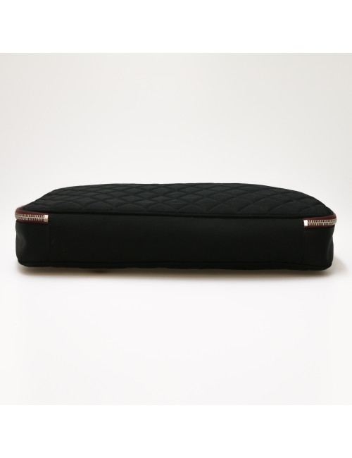 Pochette CHANEL toile matelassée noire