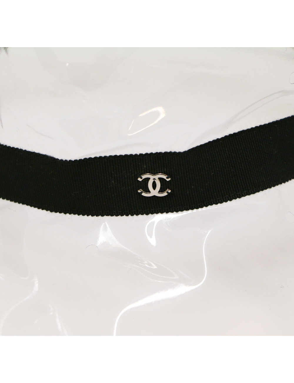 Chapeau CHANEL transparent