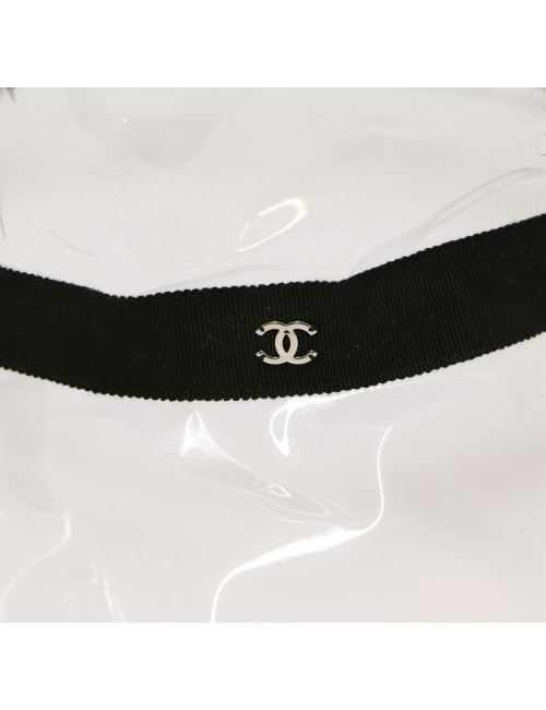 Chapeau CHANEL transparent